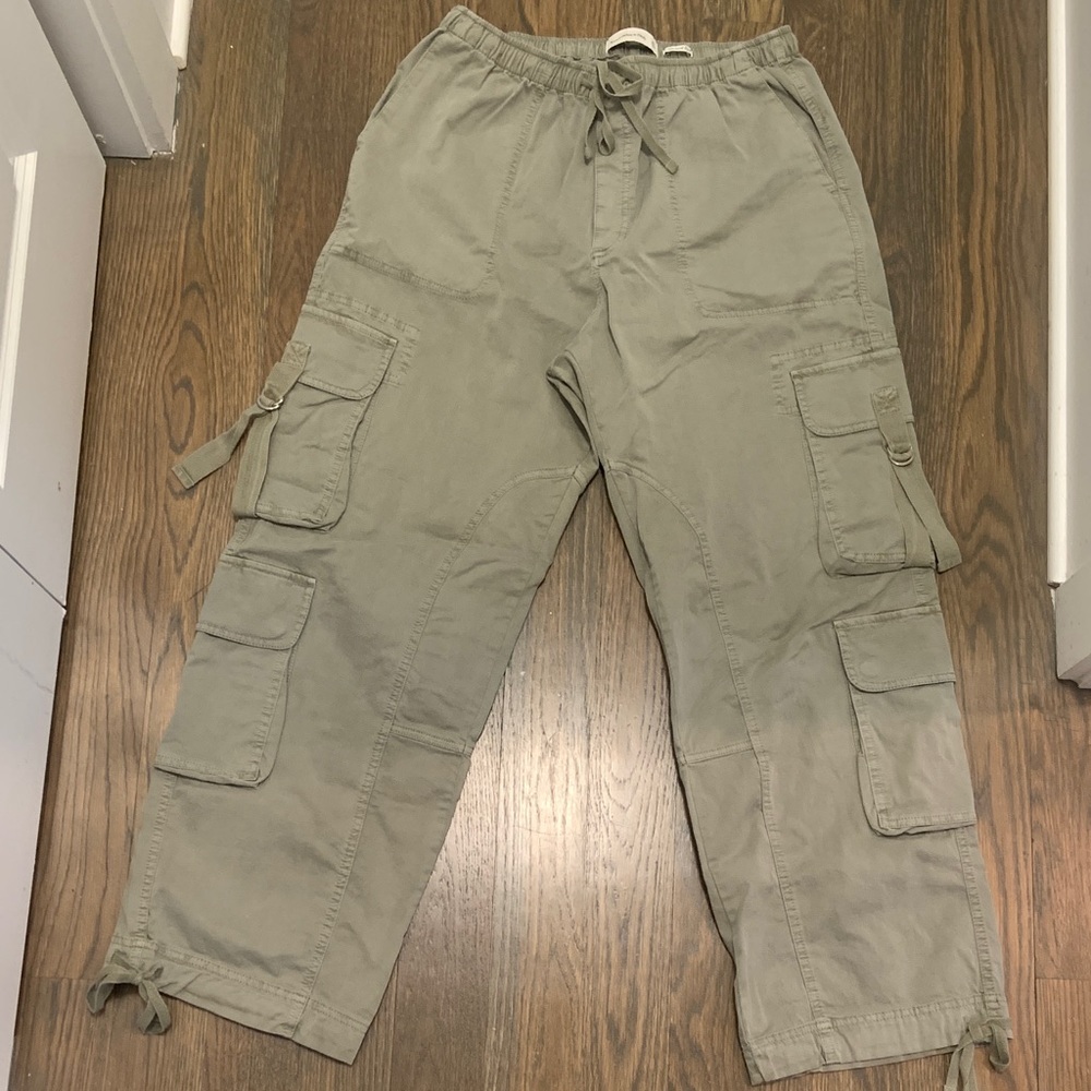 Abercrombie & Fitch Women’s Cargo Pants